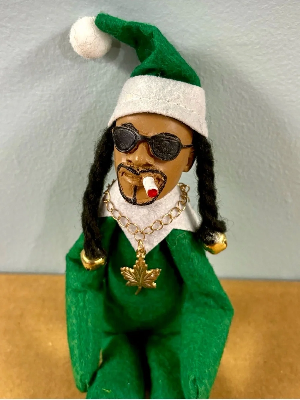SNOOP ON A STOOP Holiday Elf in green or red with dreads necklace and New in box